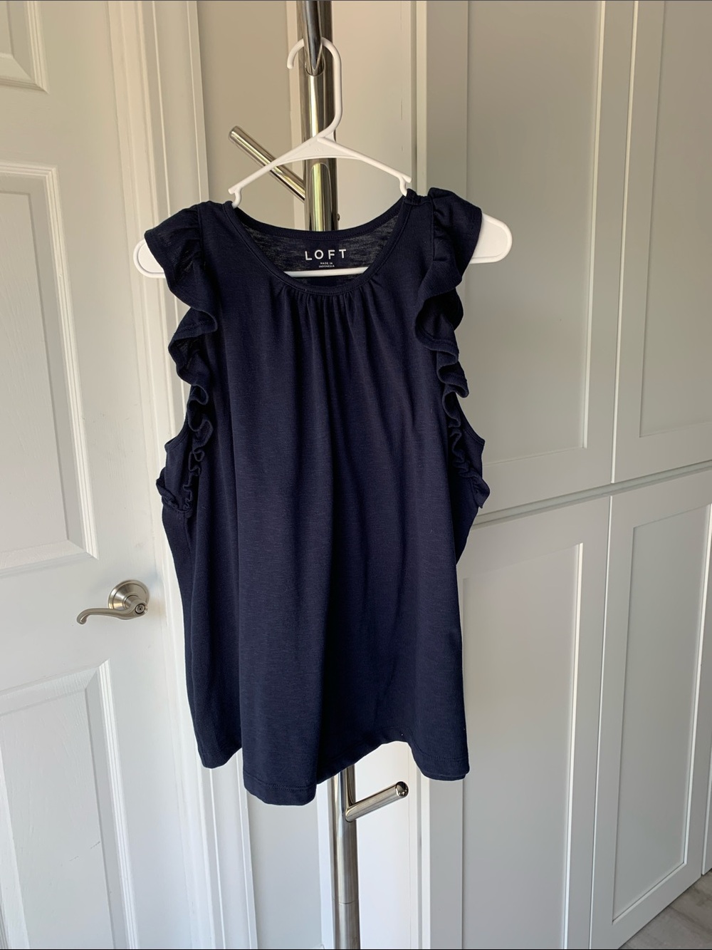 LOFT Navy Ruffle Sleeve Sleeveless Top, Size XL.